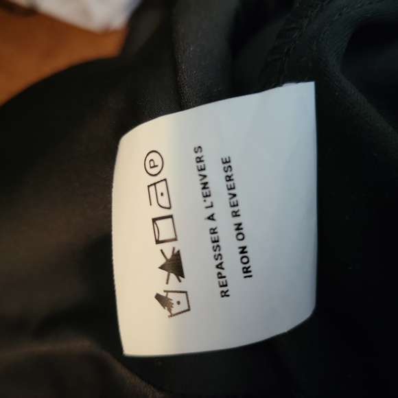 NWT Le Chateau off shoulder floral dress, size Xxs - Picture 9 of 10